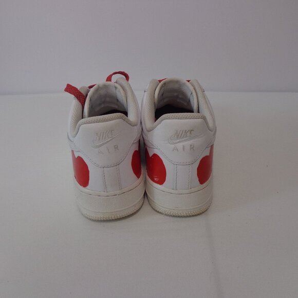 Nike Air Force 1 White Sneakers w. Hand Painted Heart‎ DD8959-100 Women's Sz 9.5 - Picture 6 of 7